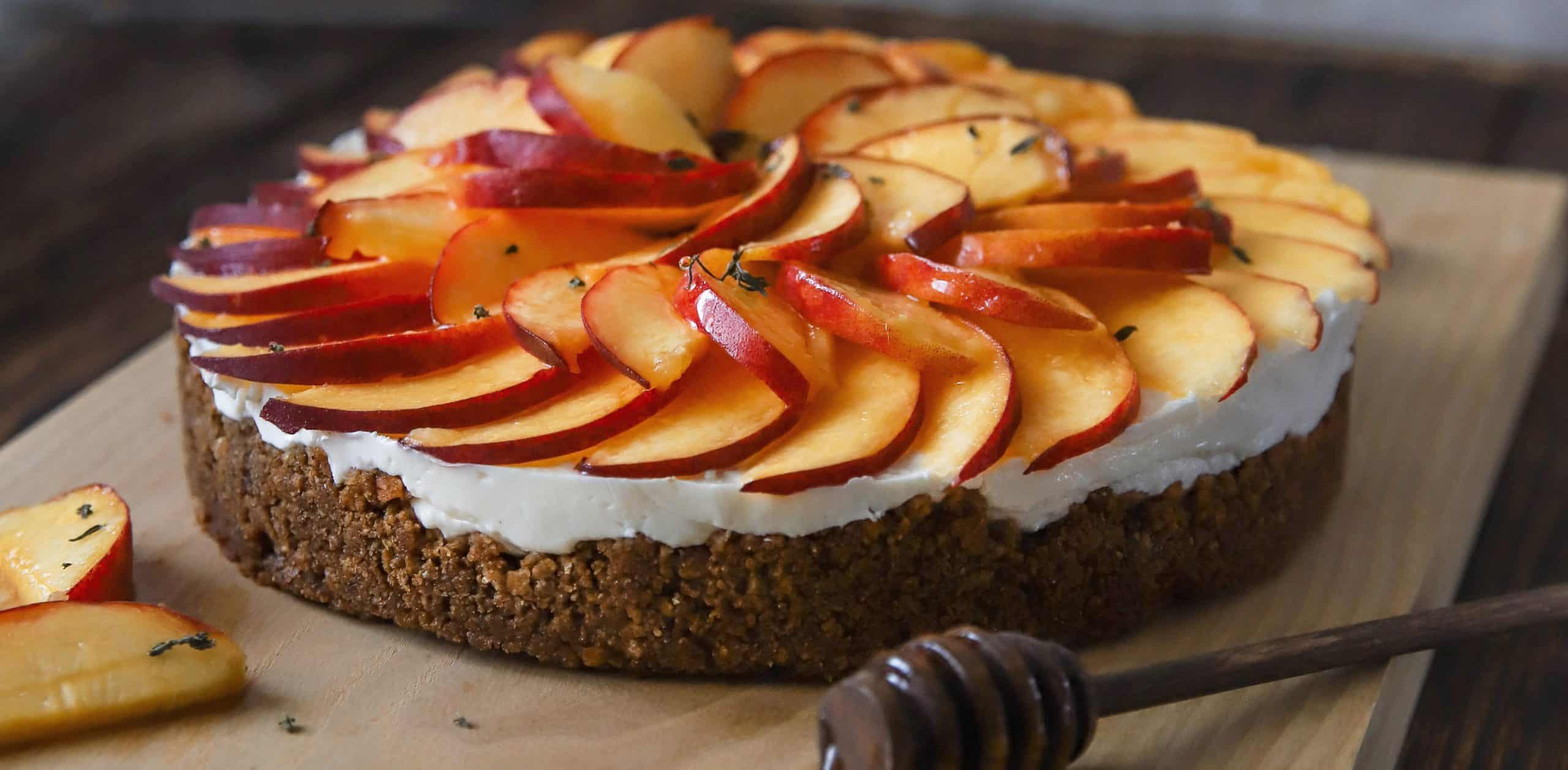 Cheesecake with peaches