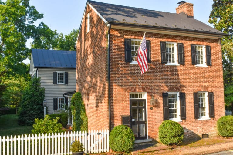 Historic Homes & Gardens of Old Town Leesburg Wine and Country Life