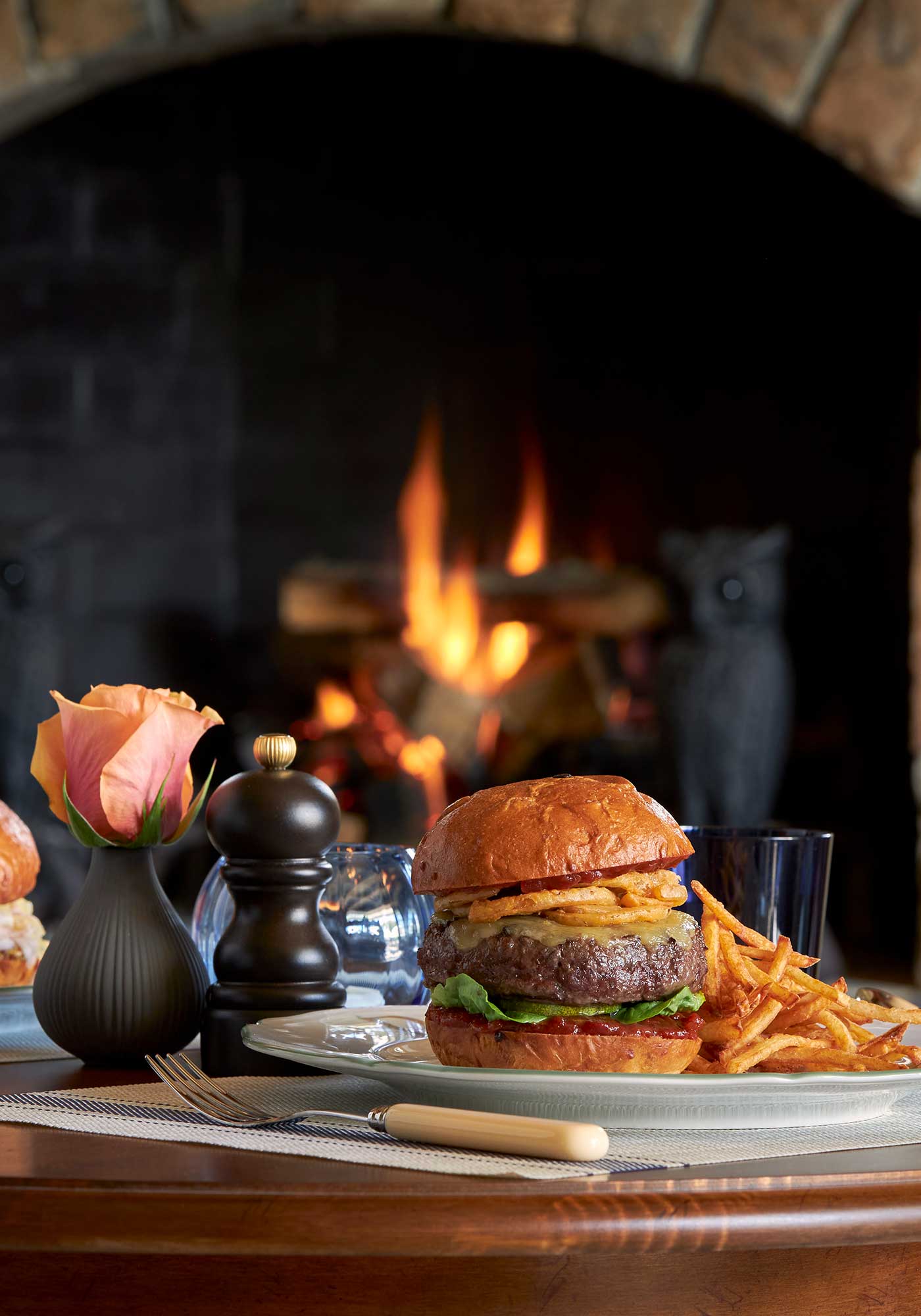 Burger by the fireplace, Patty O Cafe, Inn at Little Washington